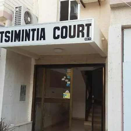 Mikis' 1 Bedroom Near The And Center Appartamento *