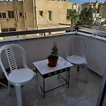 Apartment Mikis' 1 Bedroom Near The And Center *