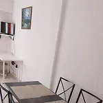 Mikis' 1 Bedroom Near The And Center Apartment Larnaca