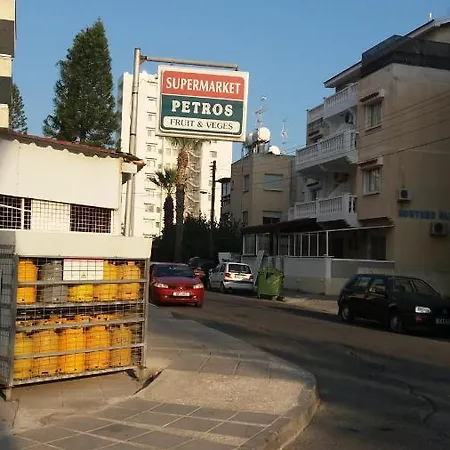 Mikis' 1 Bedroom Near The And Center *