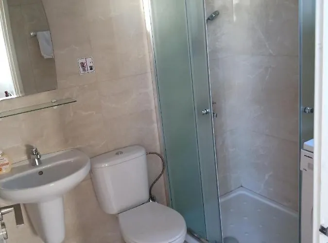 Mikis' 1 Bedroom Near The And Center Apartmán