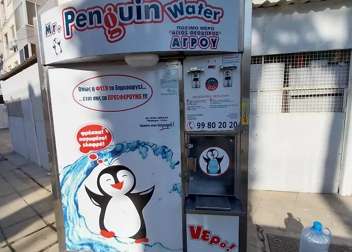 Mikis' 1 Bedroom Near The And Center Larnaca