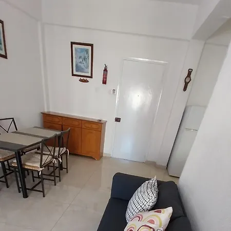 Apartment Mikis' 1 Bedroom Near The And Center Larnaca
